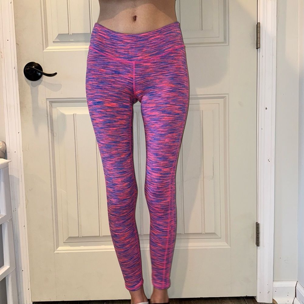 Lilly Pulitzer Luxletic weekender for leggings in flamingo pink, space dye